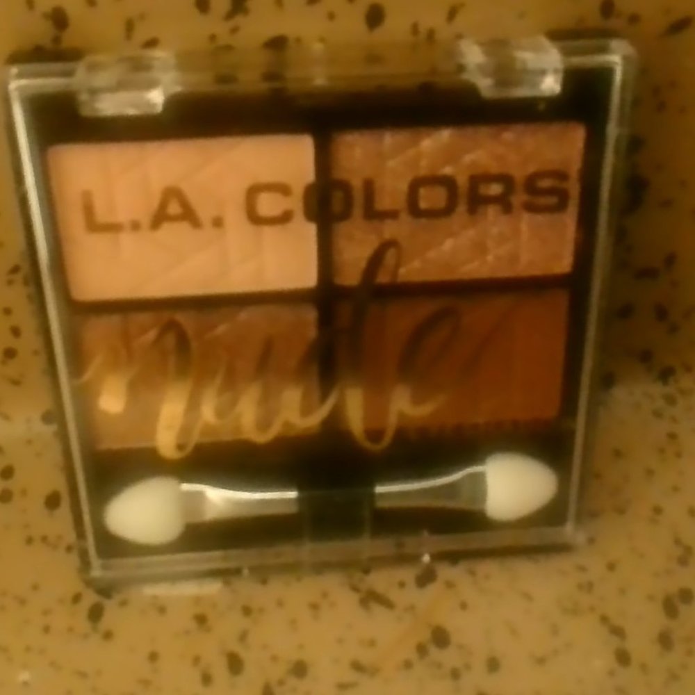 L.A colors nude eyshadow